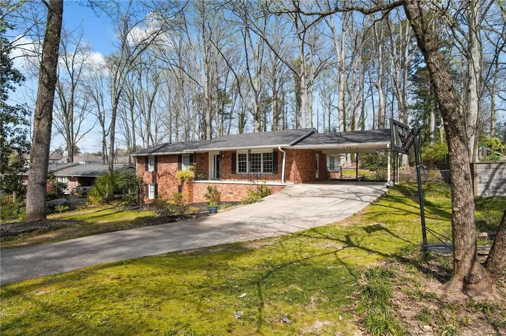 626 Lorell Terrace, Atlanta, Georgia 30328, 3 Bedrooms Bedrooms, ,2 BathroomsBathrooms,Residential,Sold,626 Lorell Terrace,7021817