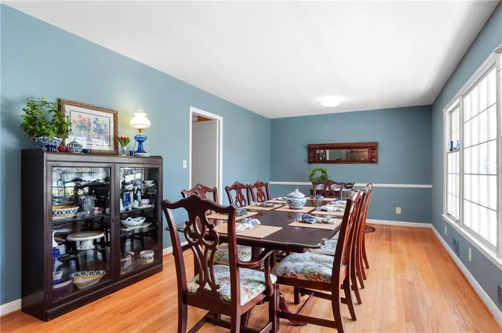 626 Lorell Terrace, Atlanta, Georgia 30328, 3 Bedrooms Bedrooms, ,2 BathroomsBathrooms,Residential,Sold,626 Lorell Terrace,7021817