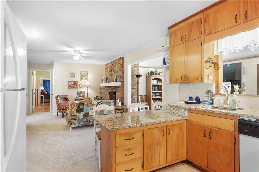 626 Lorell Terrace, Atlanta, Georgia 30328, 3 Bedrooms Bedrooms, ,2 BathroomsBathrooms,Residential,Sold,626 Lorell Terrace,7021817