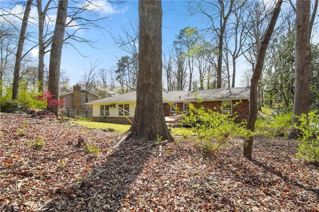 626 Lorell Terrace, Atlanta, Georgia 30328, 3 Bedrooms Bedrooms, ,2 BathroomsBathrooms,Residential,Sold,626 Lorell Terrace,7021817
