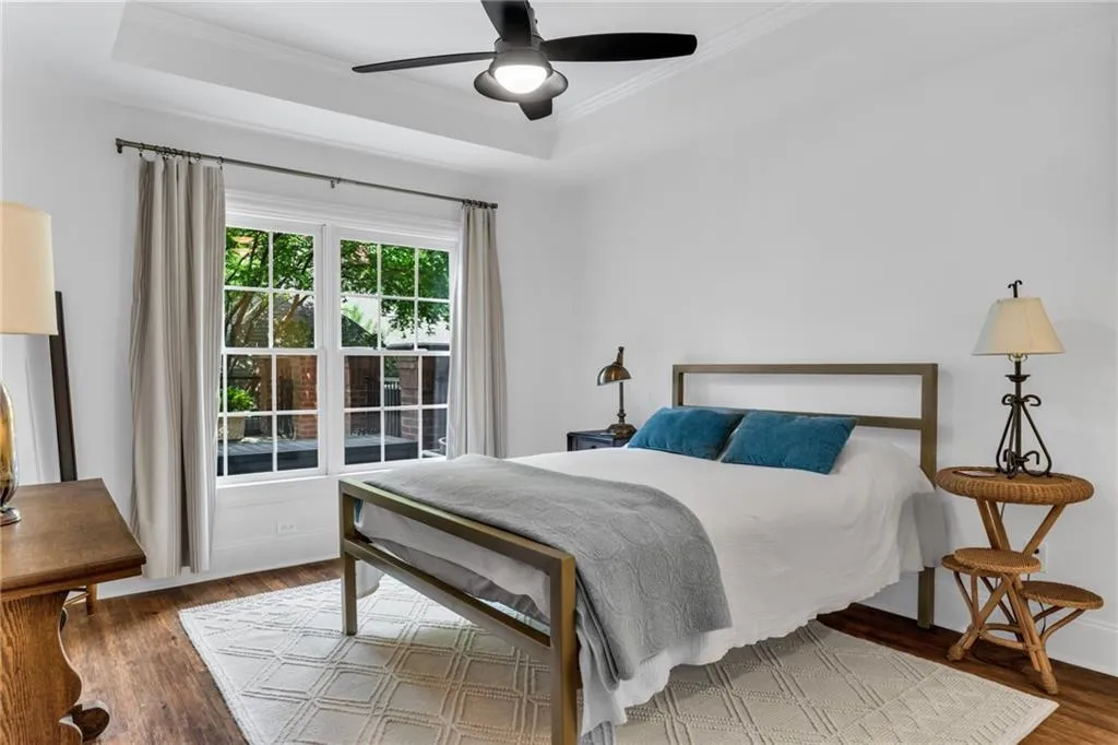 Secondary bedroom