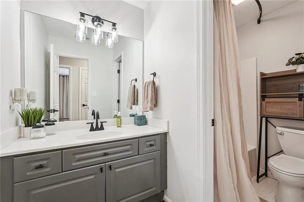 7155 Roswell Road Unit 48, Atlanta, Georgia 30328, 4 Bedrooms Bedrooms, ,2 BathroomsBathrooms,Residential,Sold,7155 Roswell Road Unit 48,7750657