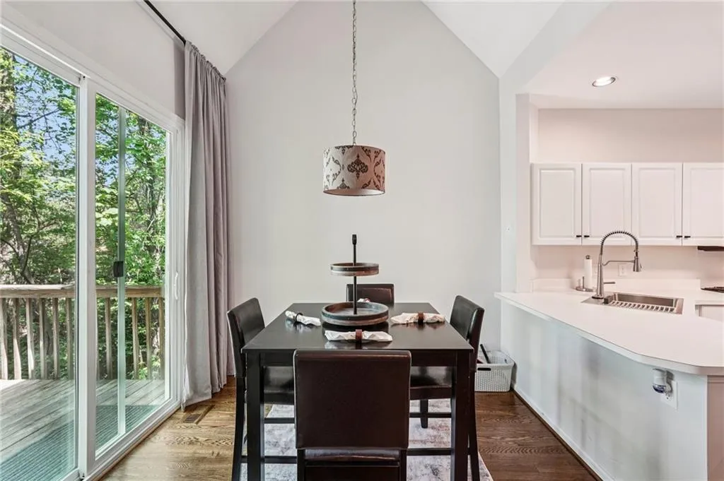 7155 Roswell Road Unit 48, Atlanta, Georgia 30328, 4 Bedrooms Bedrooms, ,2 BathroomsBathrooms,Residential,For Sale,7155 Roswell Road Unit 48,7750657