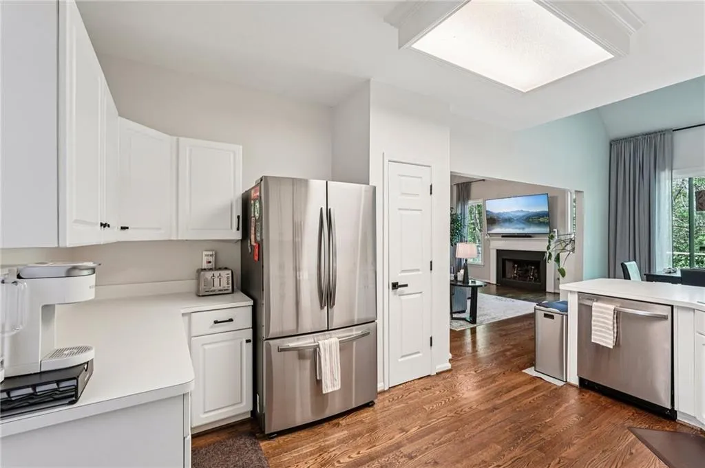 7155 Roswell Road Unit 48, Atlanta, Georgia 30328, 4 Bedrooms Bedrooms, ,2 BathroomsBathrooms,Residential,For Sale,7155 Roswell Road Unit 48,7750657