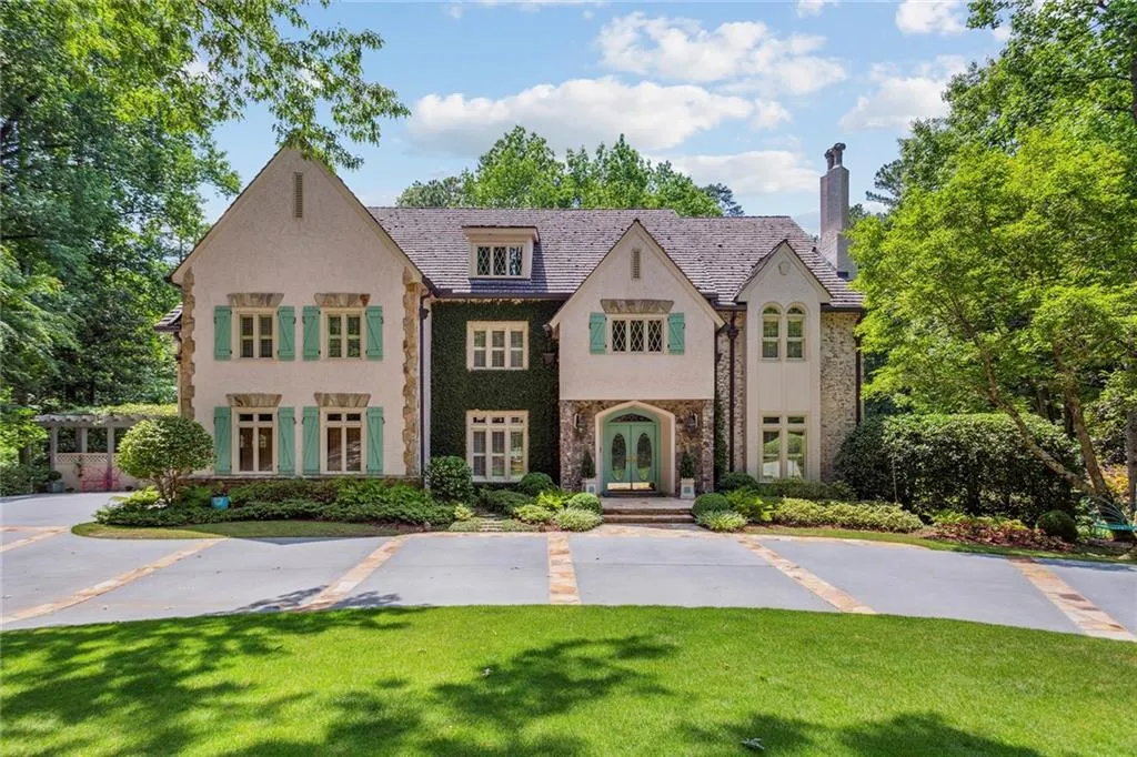 5300 Old Hundred Lane, Sandy Springs, Georgia 30327, 6 Bedrooms Bedrooms, ,4 BathroomsBathrooms,Residential,Sold,5300 Old Hundred Lane,7052440 5300 Old Hundred Lane, Sandy Springs, Georgia 30327, 6 Bedrooms Bedrooms, ,4 BathroomsBathrooms,Residential,Sold,5300 Old Hundred Lane,7052440