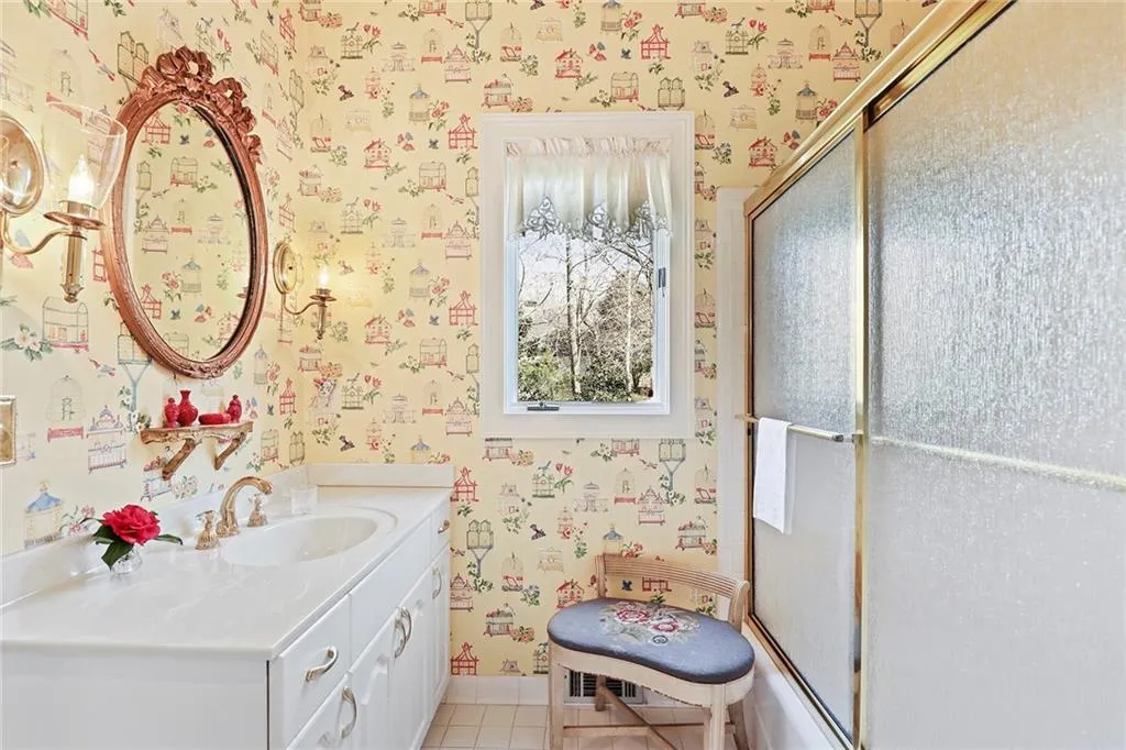 5300 Old Hundred Lane, Sandy Springs, Georgia 30327, 6 Bedrooms Bedrooms, ,4 BathroomsBathrooms,Residential,Sold,5300 Old Hundred Lane,7052440 5300 Old Hundred Lane, Sandy Springs, Georgia 30327, 6 Bedrooms Bedrooms, ,4 BathroomsBathrooms,Residential,Sold,5300 Old Hundred Lane,7052440