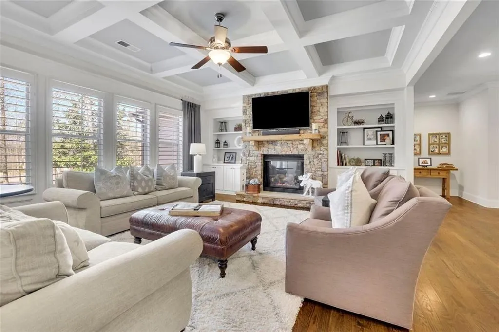 7740 Nesbit Ferry Road, Atlanta, Georgia 30350, 6 Bedrooms Bedrooms, ,4 BathroomsBathrooms,Residential,Sold,7740 Nesbit Ferry Road,7546565