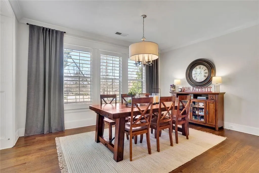 7740 Nesbit Ferry Road, Atlanta, Georgia 30350, 6 Bedrooms Bedrooms, ,4 BathroomsBathrooms,Residential,Sold,7740 Nesbit Ferry Road,7546565