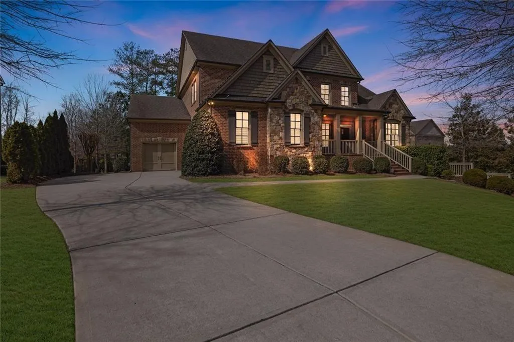 7740 Nesbit Ferry Road, Atlanta, Georgia 30350, 6 Bedrooms Bedrooms, ,4 BathroomsBathrooms,Residential,Sold,7740 Nesbit Ferry Road,7546565