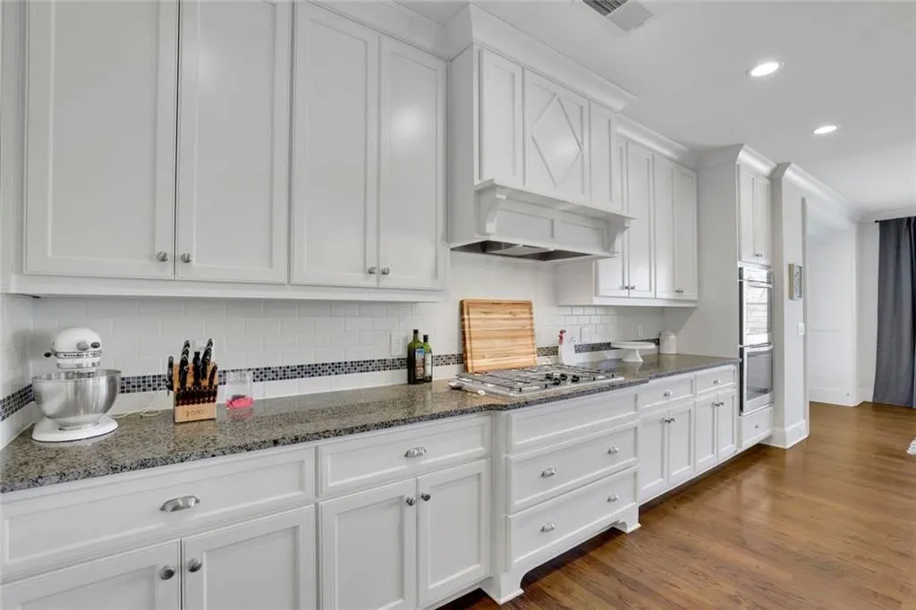 7740 Nesbit Ferry Road, Atlanta, Georgia 30350, 6 Bedrooms Bedrooms, ,4 BathroomsBathrooms,Residential,Sold,7740 Nesbit Ferry Road,7546565