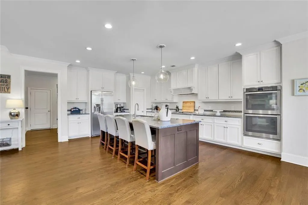 7740 Nesbit Ferry Road, Atlanta, Georgia 30350, 6 Bedrooms Bedrooms, ,4 BathroomsBathrooms,Residential,Sold,7740 Nesbit Ferry Road,7546565