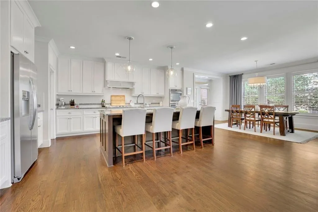 7740 Nesbit Ferry Road, Atlanta, Georgia 30350, 6 Bedrooms Bedrooms, ,4 BathroomsBathrooms,Residential,Sold,7740 Nesbit Ferry Road,7546565
