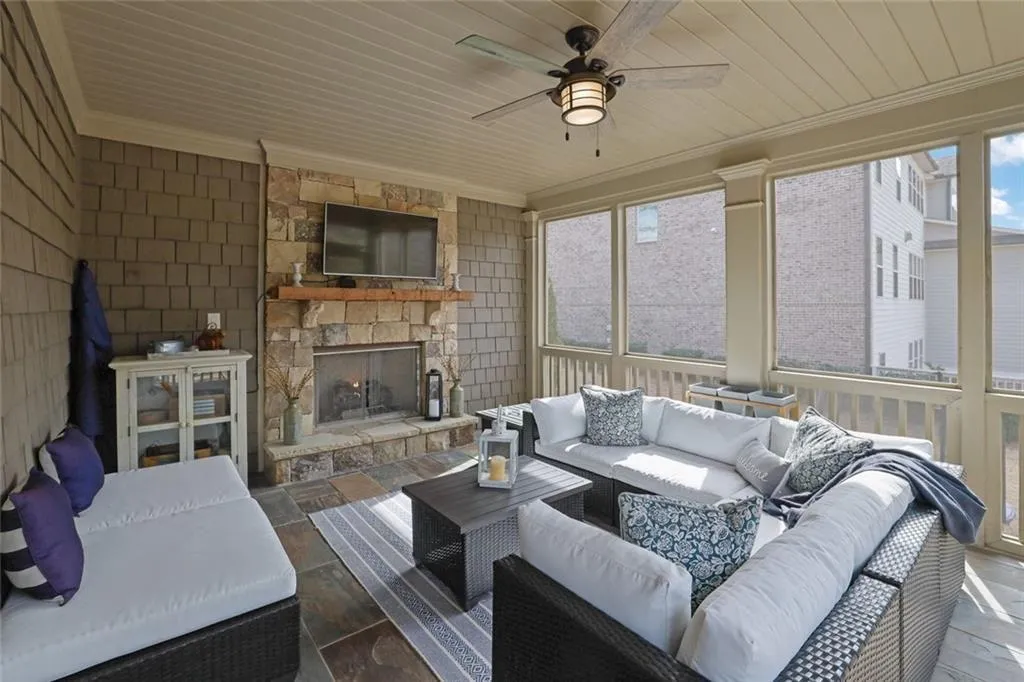 7740 Nesbit Ferry Road, Atlanta, Georgia 30350, 6 Bedrooms Bedrooms, ,4 BathroomsBathrooms,Residential,Sold,7740 Nesbit Ferry Road,7546565