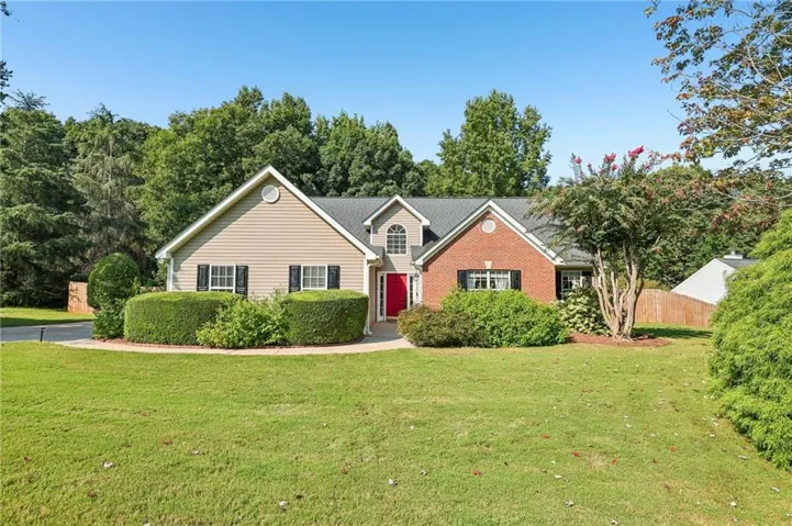 4672 Devencrest Lane, Buford, Georgia 30519