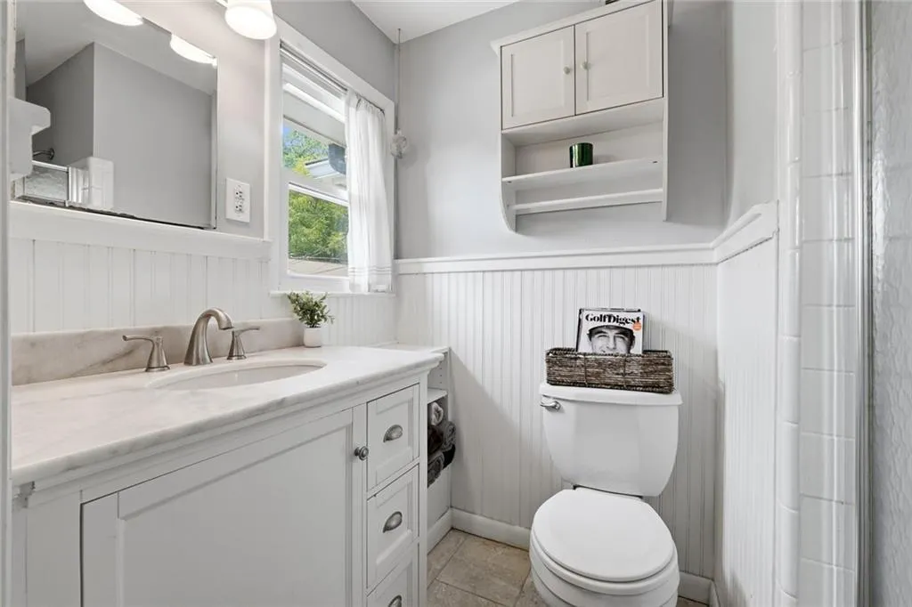 4282 Roswell Road Ne Unit E2, Atlanta, Georgia 30342, 2 Bedrooms Bedrooms, 0 ,2 BathroomsBathrooms,Residential,For Sale,4282 Roswell Road Ne Unit E2,7816468