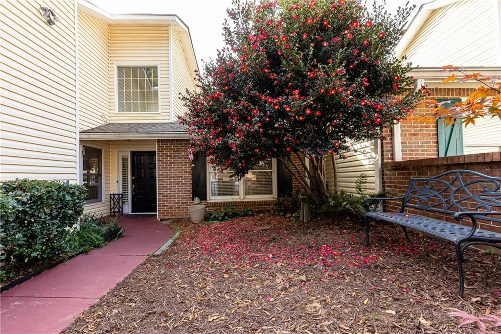 94 Dunwoody Springs Drive, Atlanta, Georgia 30328, 2 Bedrooms Bedrooms, ,2 BathroomsBathrooms,Residential,Sold,94 Dunwoody Springs Drive,7142994
