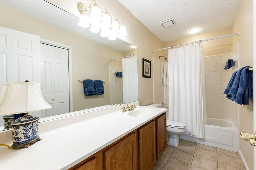 94 Dunwoody Springs Drive, Atlanta, Georgia 30328, 2 Bedrooms Bedrooms, ,2 BathroomsBathrooms,Residential,Sold,94 Dunwoody Springs Drive,7142994