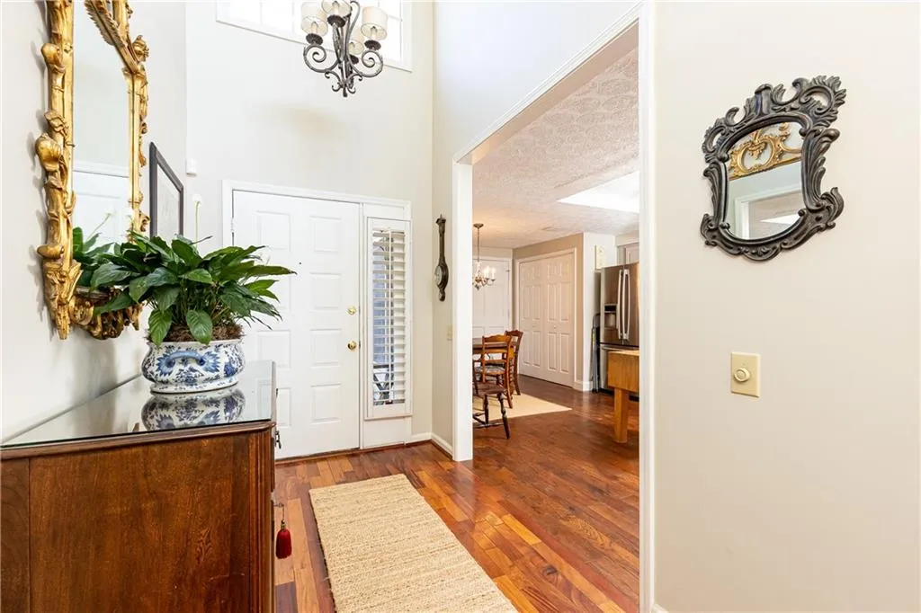 94 Dunwoody Springs Drive, Atlanta, Georgia 30328, 2 Bedrooms Bedrooms, ,2 BathroomsBathrooms,Residential,Sold,94 Dunwoody Springs Drive,7142994