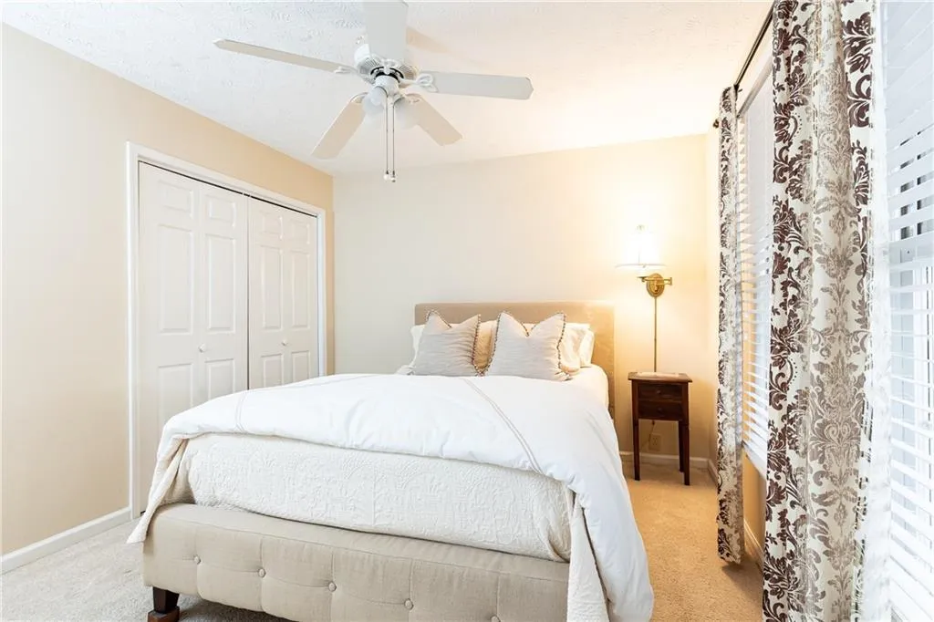 94 Dunwoody Springs Drive, Atlanta, Georgia 30328, 2 Bedrooms Bedrooms, ,2 BathroomsBathrooms,Residential,Sold,94 Dunwoody Springs Drive,7142994