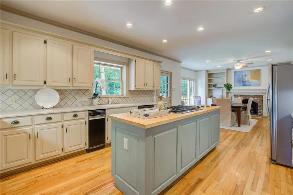 470 Tavern Circle, Atlanta, Georgia 30350, 4 Bedrooms Bedrooms, ,4 BathroomsBathrooms,Residential,Sold,470 Tavern Circle,7119112