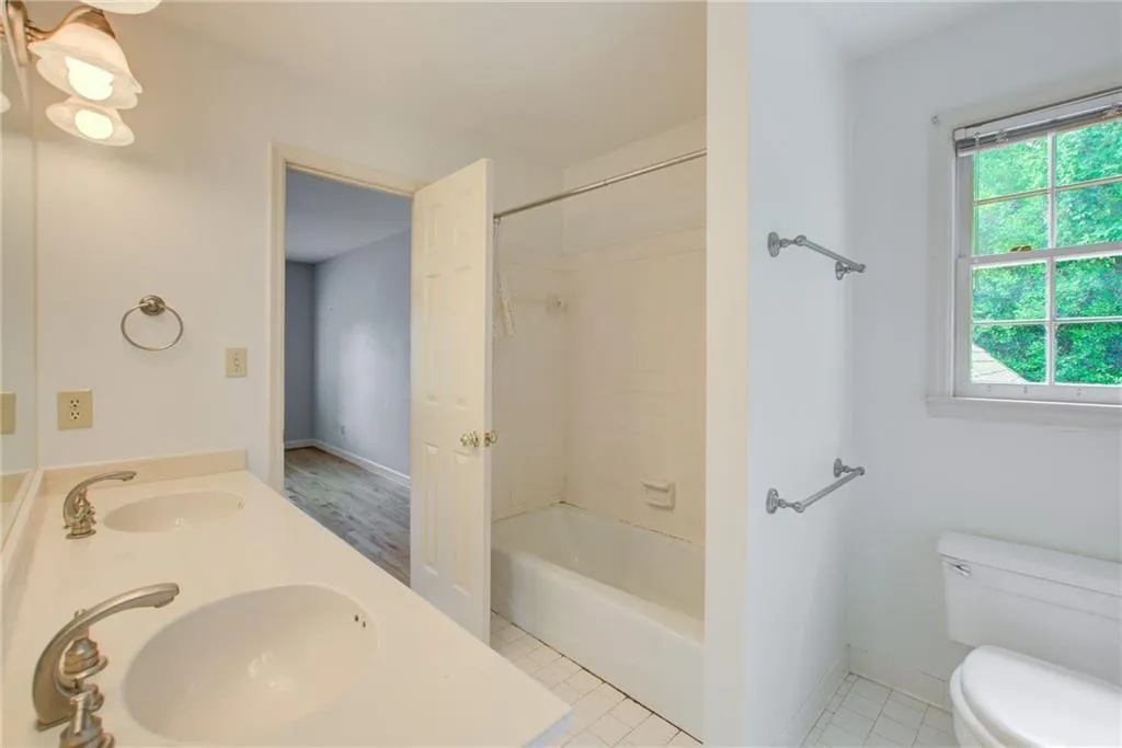 470 Tavern Circle, Atlanta, Georgia 30350, 4 Bedrooms Bedrooms, ,4 BathroomsBathrooms,Residential,Sold,470 Tavern Circle,7119112