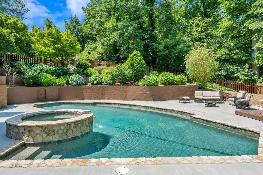265 Gold Creek Court, Sandy Springs, Georgia 30350, 6 Bedrooms Bedrooms, ,4 BathroomsBathrooms,Residential,Sold,265 Gold Creek Court,6831344