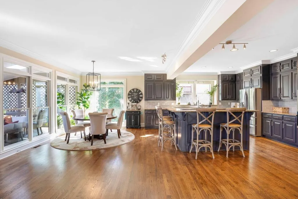 265 Gold Creek Court, Sandy Springs, Georgia 30350, 6 Bedrooms Bedrooms, ,4 BathroomsBathrooms,Residential,Sold,265 Gold Creek Court,6831344