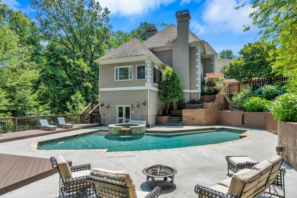 265 Gold Creek Court, Sandy Springs, Georgia 30350, 6 Bedrooms Bedrooms, ,4 BathroomsBathrooms,Residential,Sold,265 Gold Creek Court,6831344