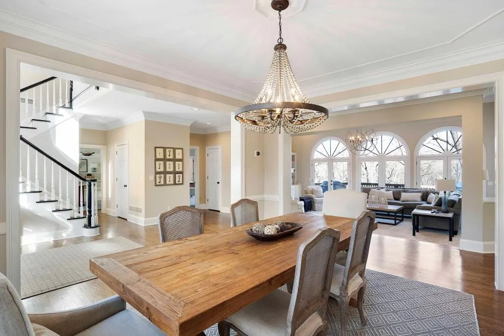 265 Gold Creek Court, Sandy Springs, Georgia 30350, 6 Bedrooms Bedrooms, ,4 BathroomsBathrooms,Residential,Sold,265 Gold Creek Court,6831344