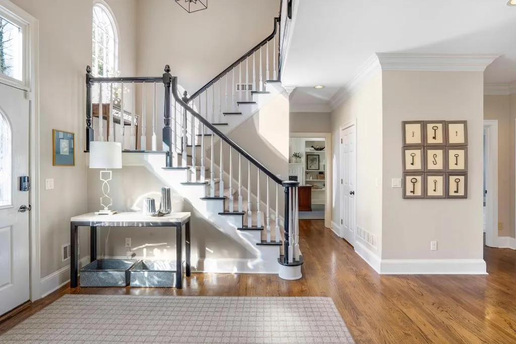 265 Gold Creek Court, Sandy Springs, Georgia 30350, 6 Bedrooms Bedrooms, ,4 BathroomsBathrooms,Residential,Sold,265 Gold Creek Court,6831344