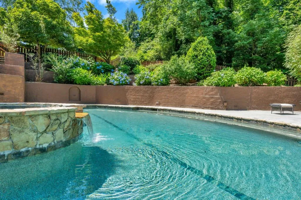 265 Gold Creek Court, Sandy Springs, Georgia 30350, 6 Bedrooms Bedrooms, ,4 BathroomsBathrooms,Residential,Sold,265 Gold Creek Court,6831344
