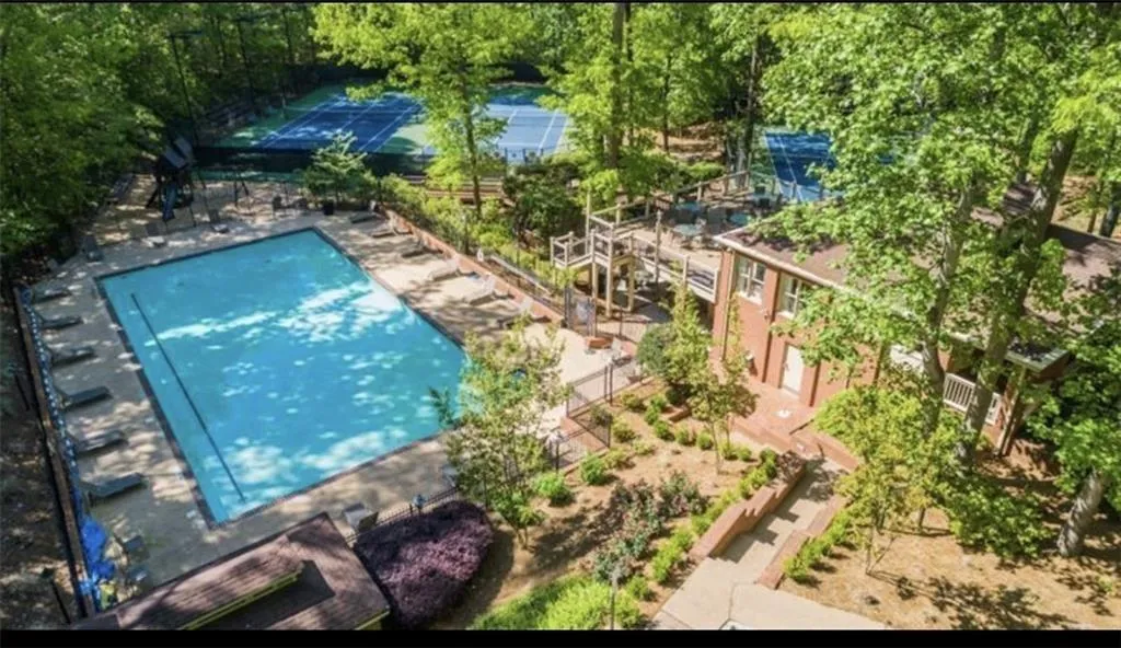 265 Gold Creek Court, Sandy Springs, Georgia 30350, 6 Bedrooms Bedrooms, ,4 BathroomsBathrooms,Residential,Sold,265 Gold Creek Court,6831344