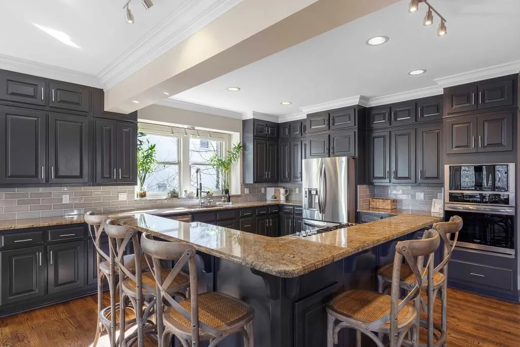 265 Gold Creek Court, Sandy Springs, Georgia 30350, 6 Bedrooms Bedrooms, ,4 BathroomsBathrooms,Residential,Sold,265 Gold Creek Court,6831344