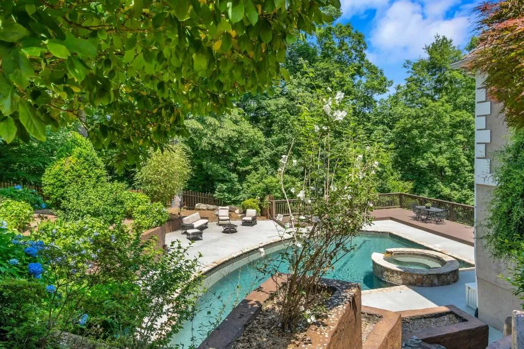 265 Gold Creek Court, Sandy Springs, Georgia 30350, 6 Bedrooms Bedrooms, ,4 BathroomsBathrooms,Residential,Sold,265 Gold Creek Court,6831344