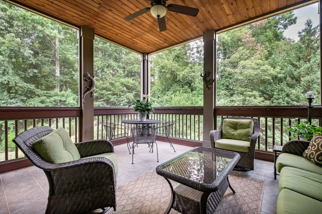 4801 E Conway Drive Nw, Atlanta, Georgia 30327, 5 Bedrooms Bedrooms, ,5 BathroomsBathrooms,Residential,Sold,4801 E Conway Drive Nw,7086793