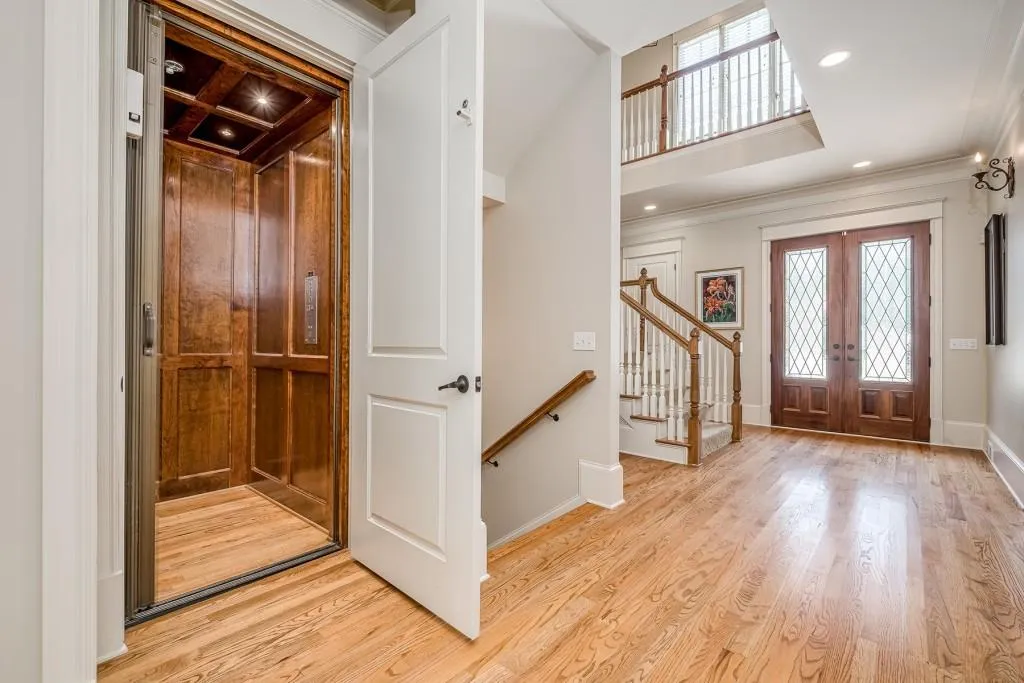 4801 E Conway Drive Nw, Atlanta, Georgia 30327, 5 Bedrooms Bedrooms, ,5 BathroomsBathrooms,Residential,Sold,4801 E Conway Drive Nw,7086793