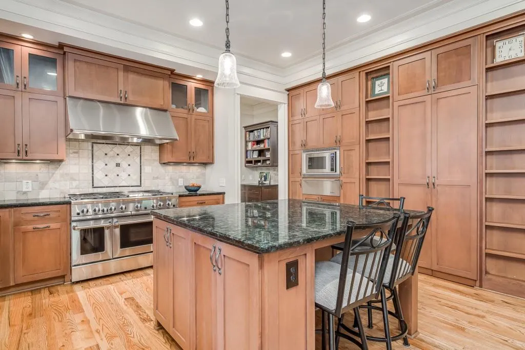 4801 E Conway Drive Nw, Atlanta, Georgia 30327, 5 Bedrooms Bedrooms, ,5 BathroomsBathrooms,Residential,Sold,4801 E Conway Drive Nw,7086793