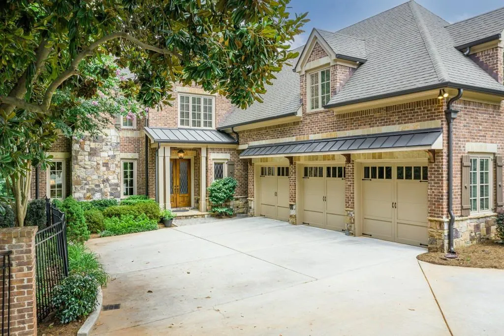 4801 E Conway Drive Nw, Atlanta, Georgia 30327, 5 Bedrooms Bedrooms, ,5 BathroomsBathrooms,Residential,Sold,4801 E Conway Drive Nw,7086793