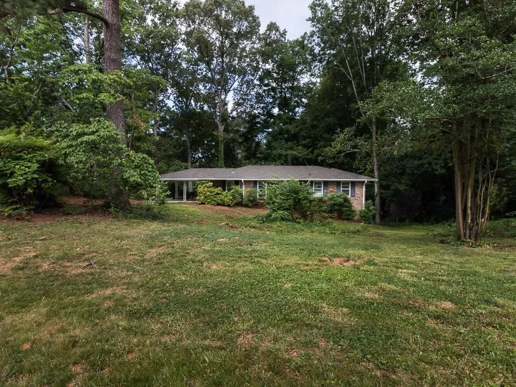 3986 Ashford Dunwoody Road Ne, Brookhaven, Georgia 30319, 3 Bedrooms Bedrooms, ,3 BathroomsBathrooms,Residential,Sold,3986 Ashford Dunwoody Road Ne,5698342