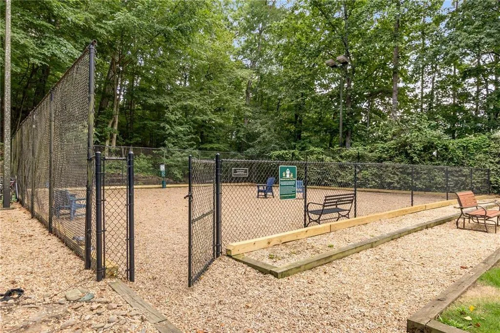 603 Bainbridge Drive, Atlanta, Georgia 30327, 2 Bedrooms Bedrooms, ,2 BathroomsBathrooms,Residential,For Sale,603 Bainbridge Drive,7617007