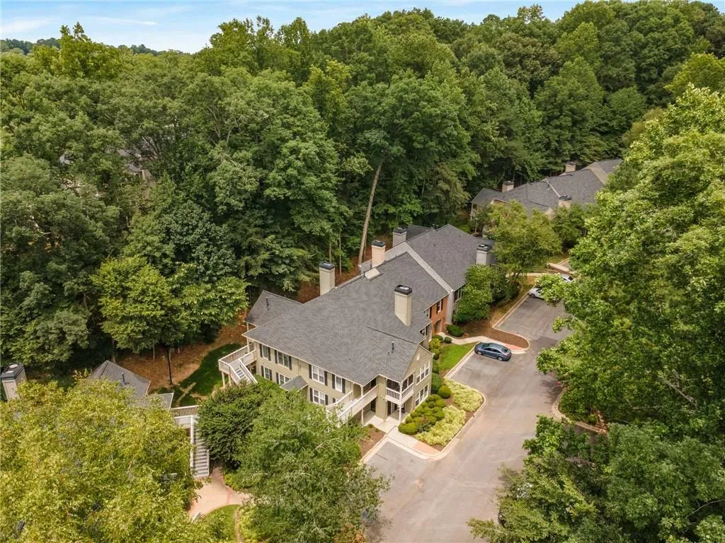 603 Bainbridge Drive, Atlanta, Georgia 30327, 2 Bedrooms Bedrooms, ,2 BathroomsBathrooms,Residential,For Sale,603 Bainbridge Drive,7617007