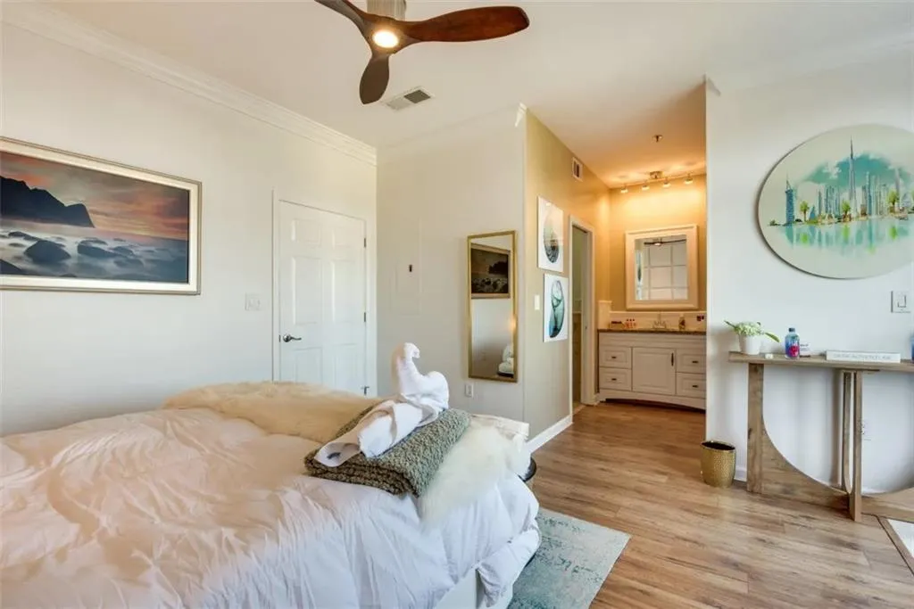 2161 Peachtree Road Ne Unit 801, Atlanta, Georgia 30309, 2 Bedrooms Bedrooms, 0 ,2 BathroomsBathrooms,Residential,For Sale,2161 Peachtree Road Ne Unit 801,7717210