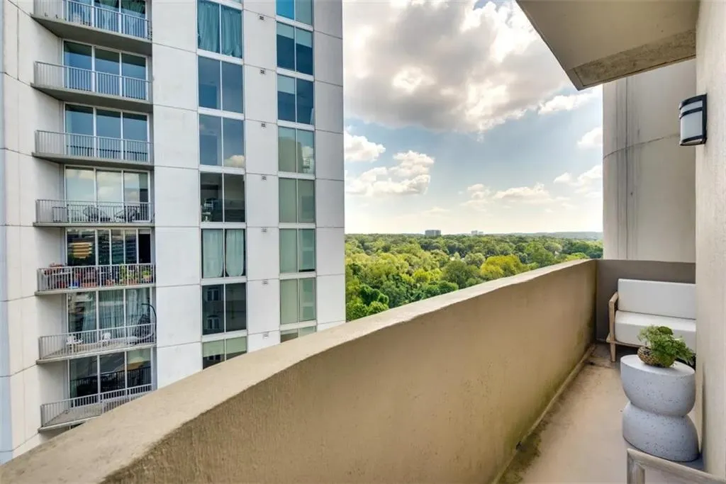 2161 Peachtree Road Ne Unit 801, Atlanta, Georgia 30309, 2 Bedrooms Bedrooms, 0 ,2 BathroomsBathrooms,Residential,For Sale,2161 Peachtree Road Ne Unit 801,7717210