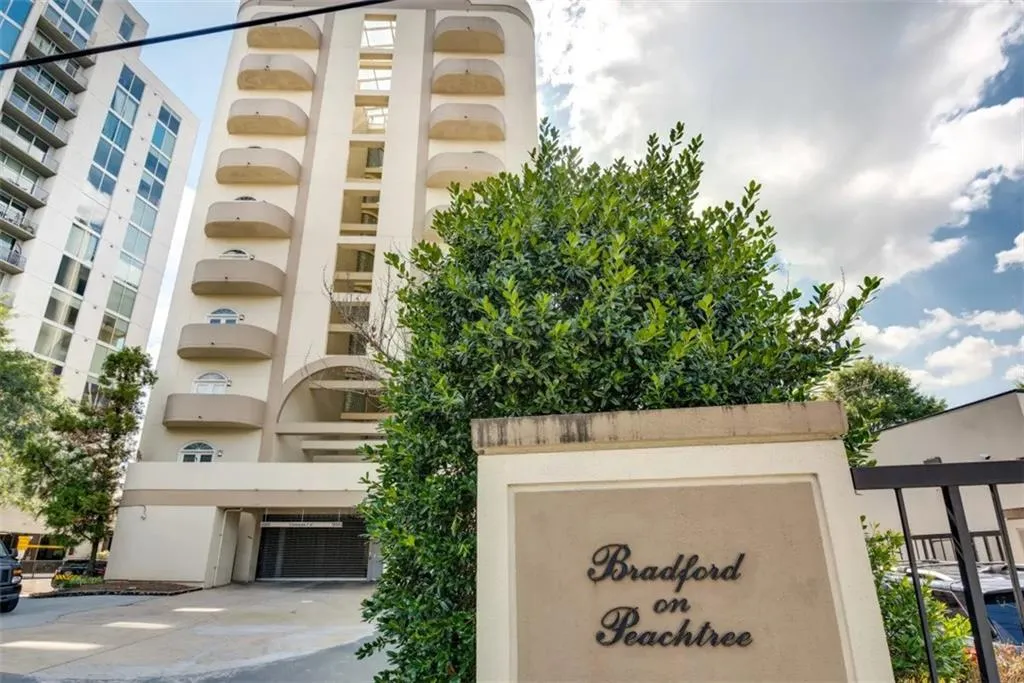2161 Peachtree Road Ne Unit 801, Atlanta, Georgia 30309, 2 Bedrooms Bedrooms, 0 ,2 BathroomsBathrooms,Residential,For Sale,2161 Peachtree Road Ne Unit 801,7717210