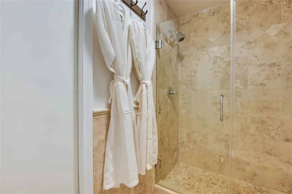 2161 Peachtree Road Ne Unit 801, Atlanta, Georgia 30309, 2 Bedrooms Bedrooms, 0 ,2 BathroomsBathrooms,Residential,For Sale,2161 Peachtree Road Ne Unit 801,7717210