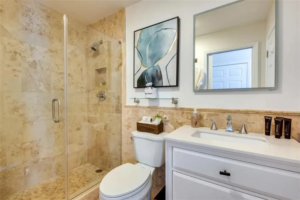 2161 Peachtree Road Ne Unit 801, Atlanta, Georgia 30309, 2 Bedrooms Bedrooms, 0 ,2 BathroomsBathrooms,Residential,For Sale,2161 Peachtree Road Ne Unit 801,7717210