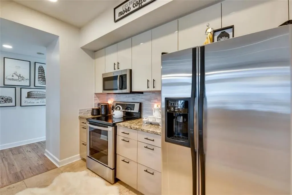 2161 Peachtree Road Ne Unit 801, Atlanta, Georgia 30309, 2 Bedrooms Bedrooms, 0 ,2 BathroomsBathrooms,Residential,For Sale,2161 Peachtree Road Ne Unit 801,7717210