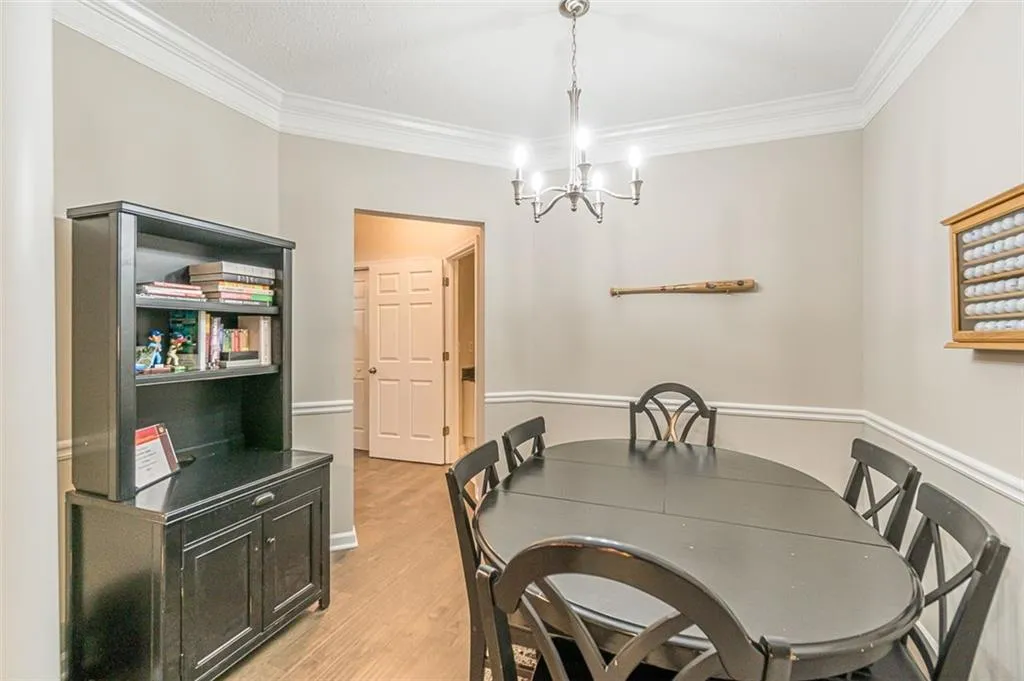 5559 Glenridge Drive Unit 1105, Atlanta, Georgia 30342, 1 Bedroom Bedrooms, ,1 BathroomBathrooms,Residential,Sold,5559 Glenridge Drive Unit 1105,7143570 5559 Glenridge Drive Unit 1105, Atlanta, Georgia 30342, 1 Bedroom Bedrooms, ,1 BathroomBathrooms,Residential,Sold,5559 Glenridge Drive Unit 1105,7143570