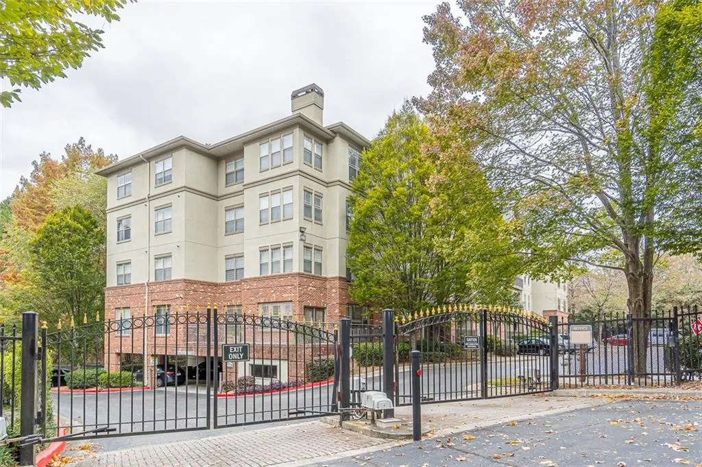 5559 Glenridge Drive Unit 1105, Atlanta, Georgia 30342, 1 Bedroom Bedrooms, ,1 BathroomBathrooms,Residential,Sold,5559 Glenridge Drive Unit 1105,7143570 5559 Glenridge Drive Unit 1105, Atlanta, Georgia 30342, 1 Bedroom Bedrooms, ,1 BathroomBathrooms,Residential,Sold,5559 Glenridge Drive Unit 1105,7143570