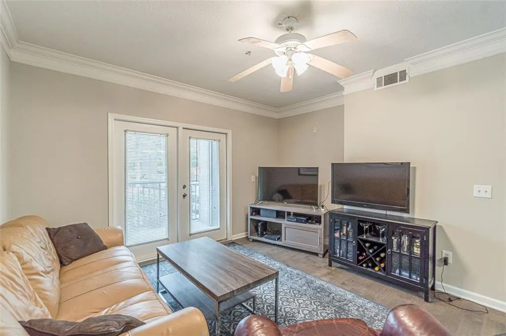 5559 Glenridge Drive Unit 1105, Atlanta, Georgia 30342, 1 Bedroom Bedrooms, ,1 BathroomBathrooms,Residential,Sold,5559 Glenridge Drive Unit 1105,7143570 5559 Glenridge Drive Unit 1105, Atlanta, Georgia 30342, 1 Bedroom Bedrooms, ,1 BathroomBathrooms,Residential,Sold,5559 Glenridge Drive Unit 1105,7143570